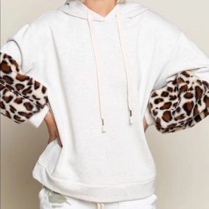 POL HOODIE CHEETAH SLEEVES S